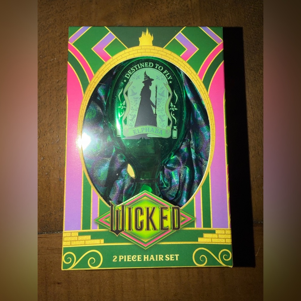 Wicked scrunchie and mini brush set new Elphaba green two piece hair accessories